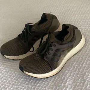 Adidas Olive Ultraboost Women Size 8